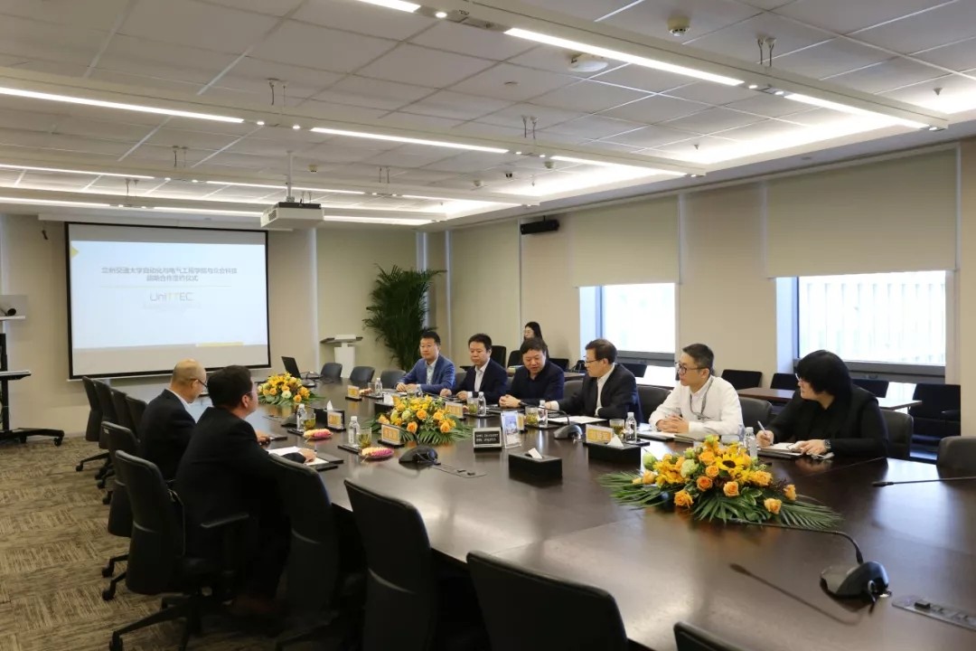 640.webp (9).jpg 640.webp (9).jpg